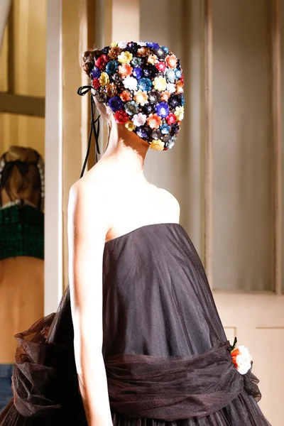 Look 32